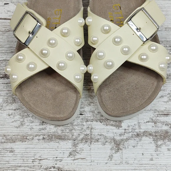 đ§NWOT Ethem Genuins Cream Pearl Slide Sandal - Picture 7 of 16